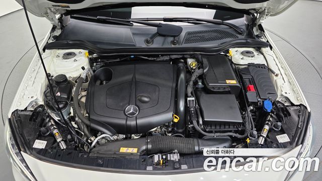 Mercedes-Benz GLA-Class 2015 — photo 6