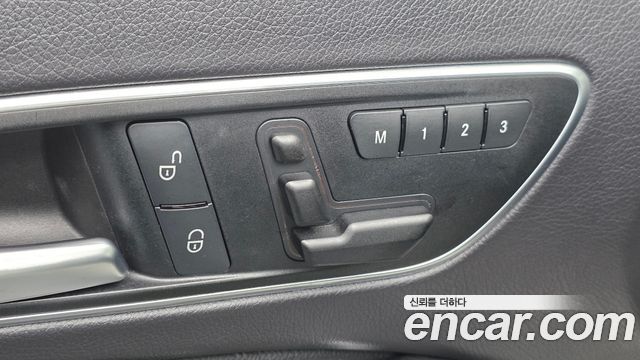 Mercedes-Benz GLA-Class 2015 — photo 13