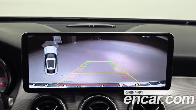 Mercedes-Benz GLA-Class 2015 — photo 17