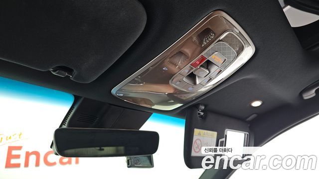 Genesis GV70 2022 — photo 24
