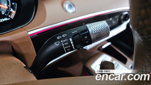 Genesis GV70 2022 — photo 29