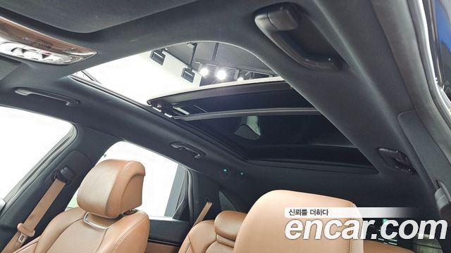 Genesis GV70 2022 — photo 32