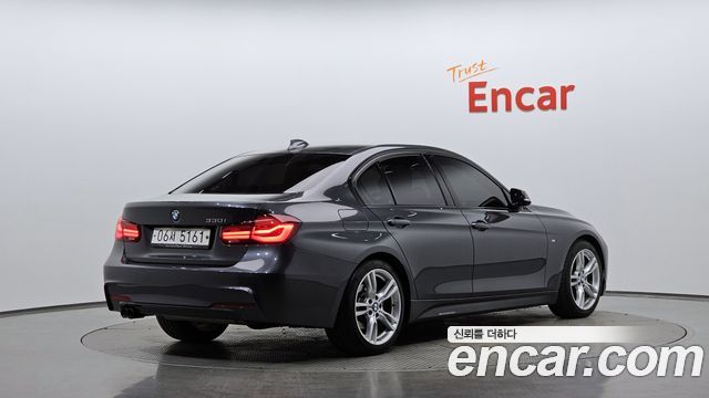 BMW 3-Series 2018 — photo 2