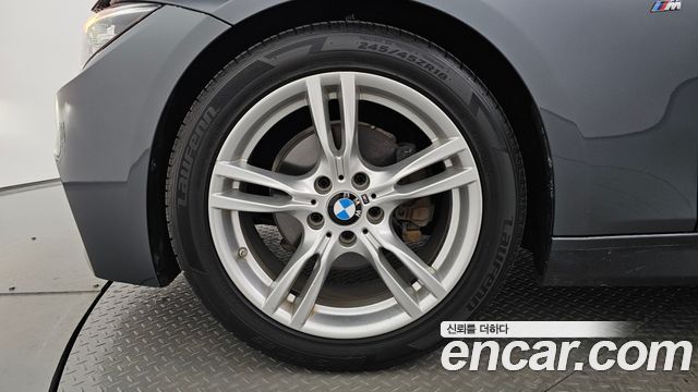 BMW 3-Series 2018 — photo 5