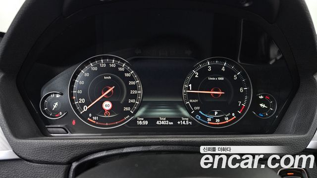 BMW 3-Series 2018 — photo 11