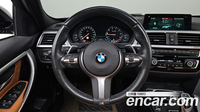 BMW 3-Series 2018 — photo 19