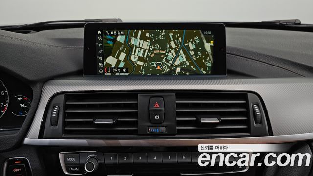 BMW 3-Series 2018 — photo 20