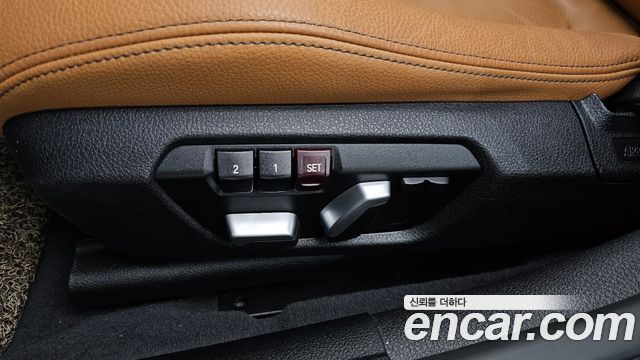 BMW 3-Series 2018 — photo 29