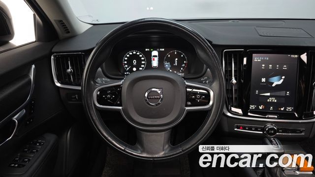 Volvo V90 2017 — photo 14