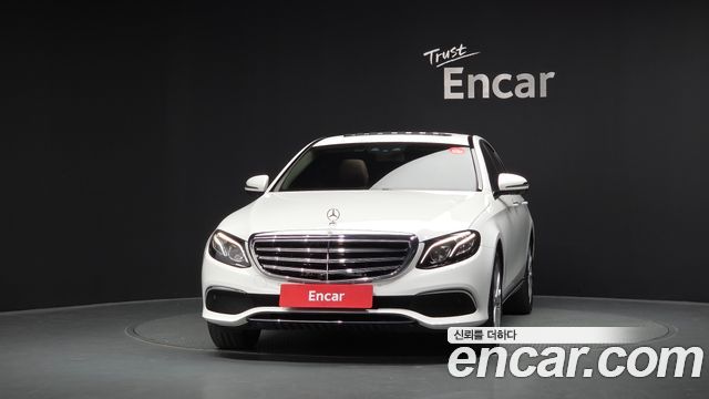 Mercedes-Benz E-Class 2019 — photo 3