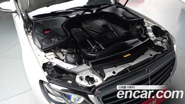 Mercedes-Benz E-Class 2019 — photo 6