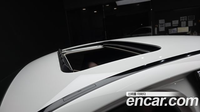 Mercedes-Benz E-Class 2019 — photo 25
