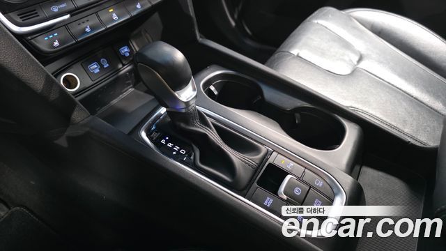 Hyundai Santafe 2019 — photo 12