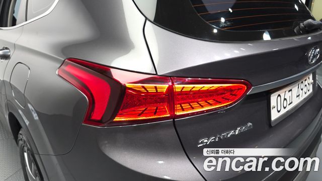 Hyundai Santafe 2019 — photo 9