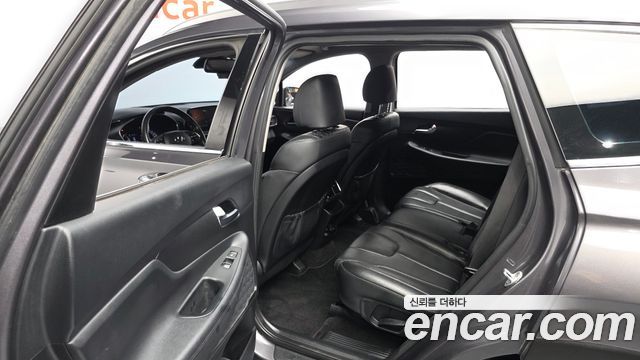 Hyundai Santafe 2019 — photo 16