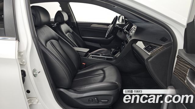 Hyundai Sonata 2015 — photo 17