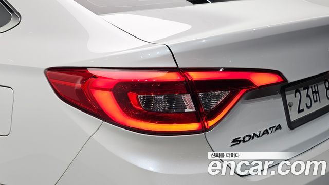 Hyundai Sonata 2015 — photo 9