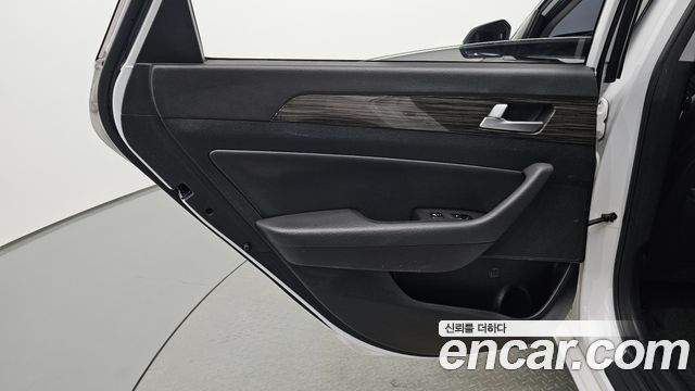 Hyundai Sonata 2015 — photo 15