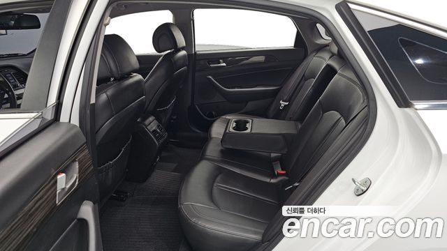 Hyundai Sonata 2015 — photo 16