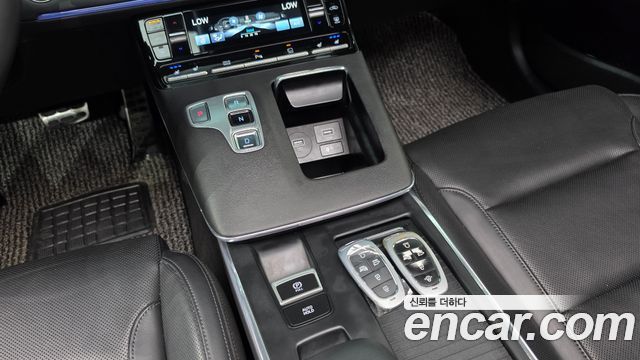 Hyundai Grandeur 2022 — photo 9