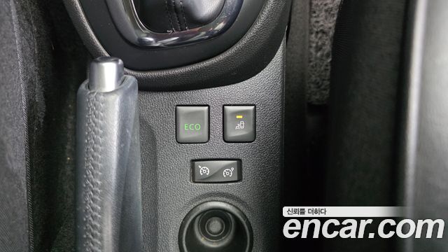 Renault Korea QM3 2018 — photo 23
