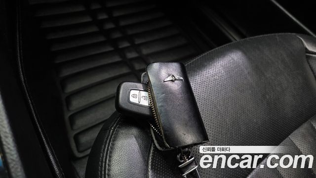 Hyundai Genesis 2014 — photo 17