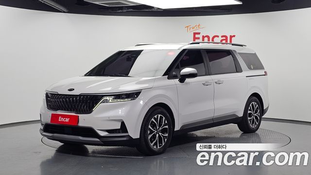 Kia Canival 2021 — photo 1