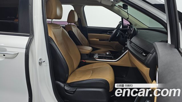 Kia Canival 2021 — photo 13