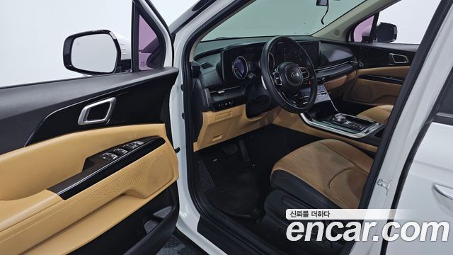 Kia Canival 2021 — photo 17