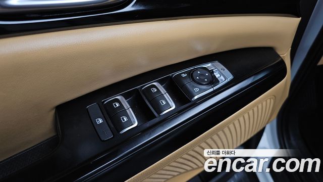 Kia Canival 2021 — photo 22