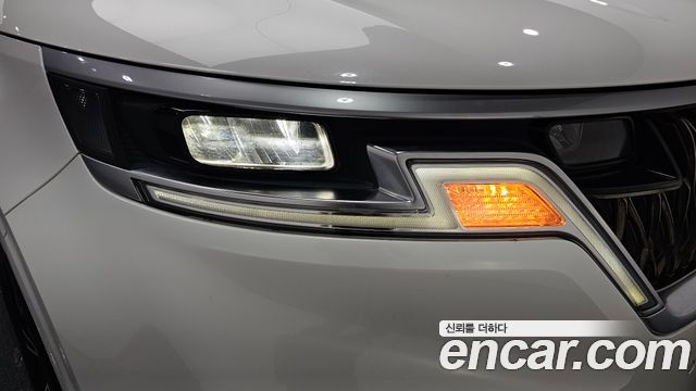 Kia Canival 2021 — photo 8