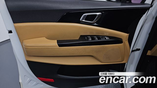 Kia Canival 2021 — photo 14