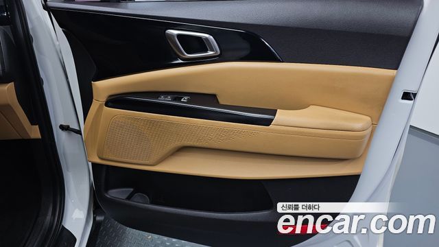 Kia Canival 2021 — photo 15