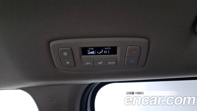 Kia Canival 2021 — photo 27