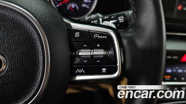 Kia Canival 2021 — photo 30