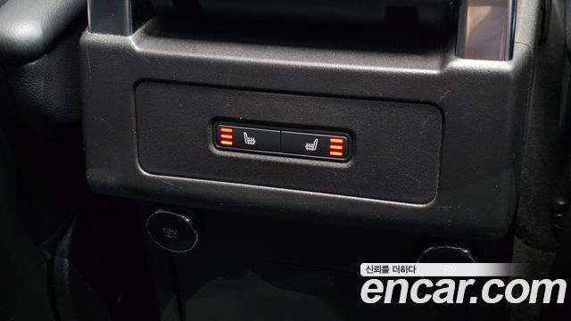 Land Rover Discovery 2018 — photo 17