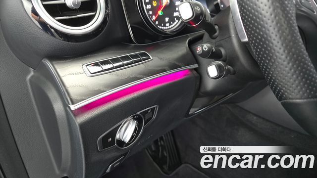 Mercedes-Benz E-Class 2018 — photo 25