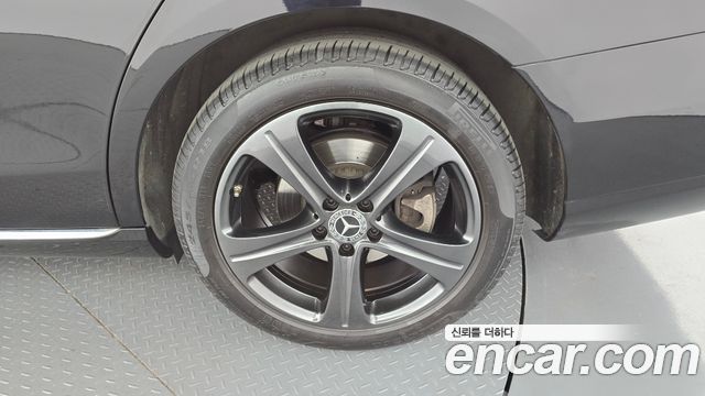 Mercedes-Benz E-Class 2018 — photo 7