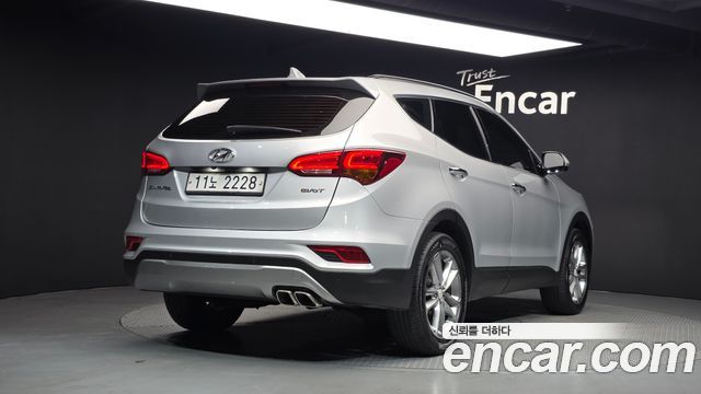 Hyundai Santafe 2016 — photo 2