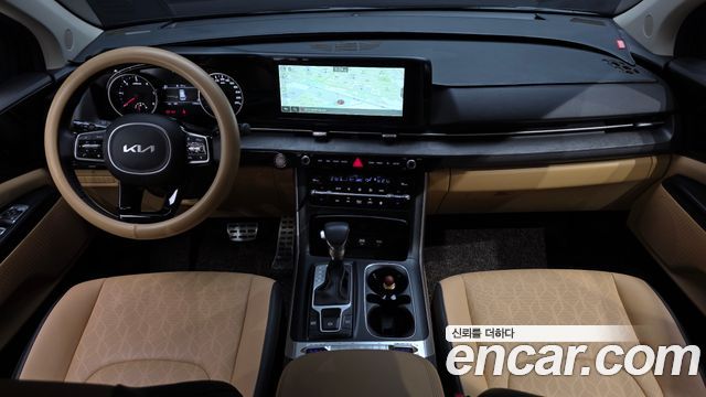 Kia Canival 2023 — photo 7