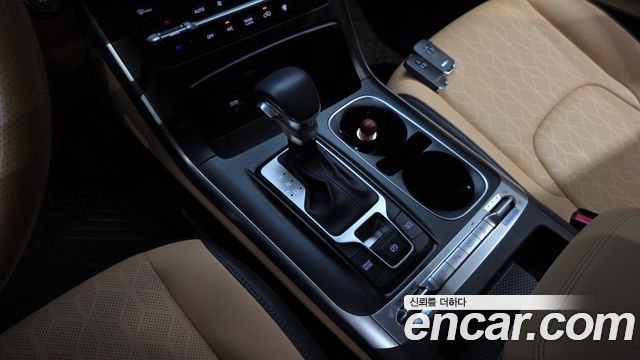 Kia Canival 2023 — photo 9