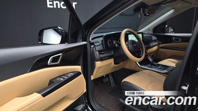 Kia Canival 2023 — photo 10