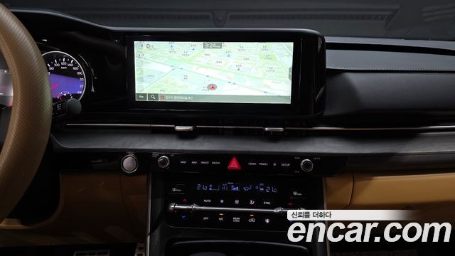 Kia Canival 2023 — photo 14