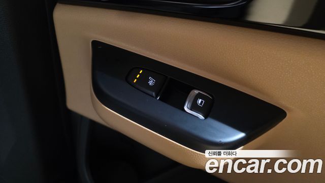 Kia Canival 2023 — photo 18
