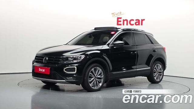 Volkswagen T-Roc 2022 — photo 1
