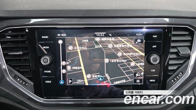 Volkswagen T-Roc 2022 — photo 20
