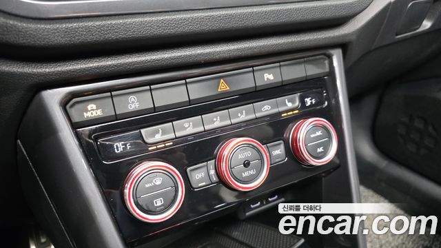 Volkswagen T-Roc 2022 — photo 23
