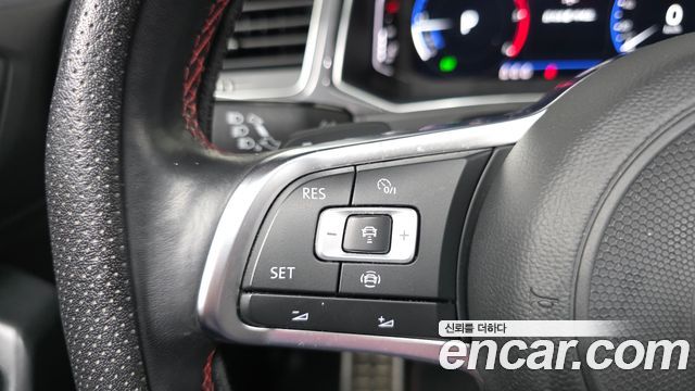 Volkswagen T-Roc 2022 — photo 24