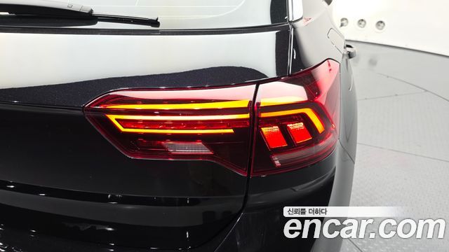 Volkswagen T-Roc 2022 — photo 9