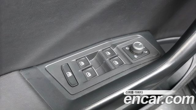 Volkswagen T-Roc 2022 — photo 29